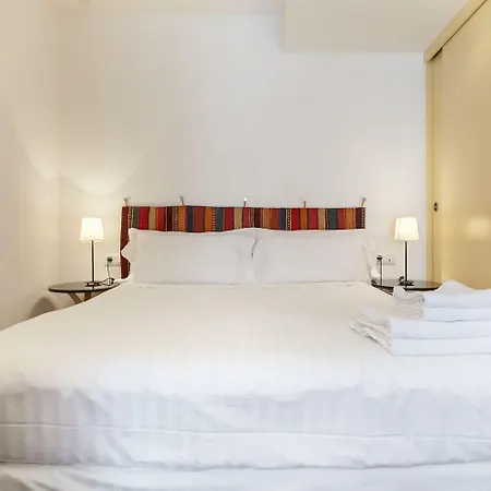 インサイド エスパルテリア アパート *