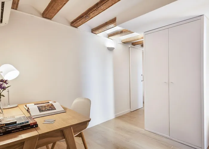 Apartment Inside Esparteria Barcelona