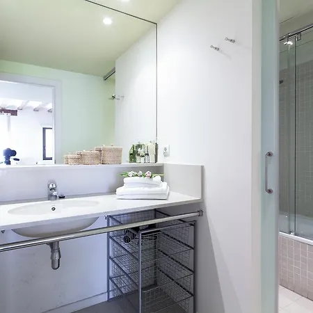 Inside Esparteria Daire